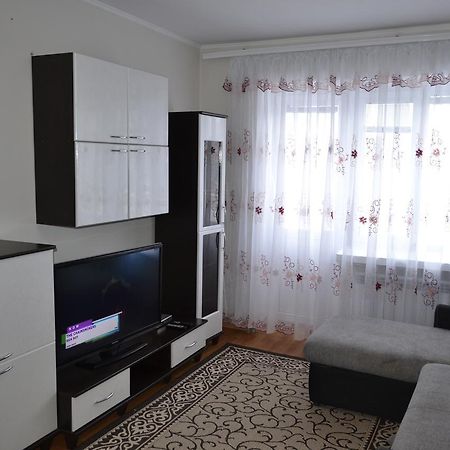 Apartment On Kniaziv Koriatovychiv 9 卡缅涅茨-波多利斯基 外观 照片